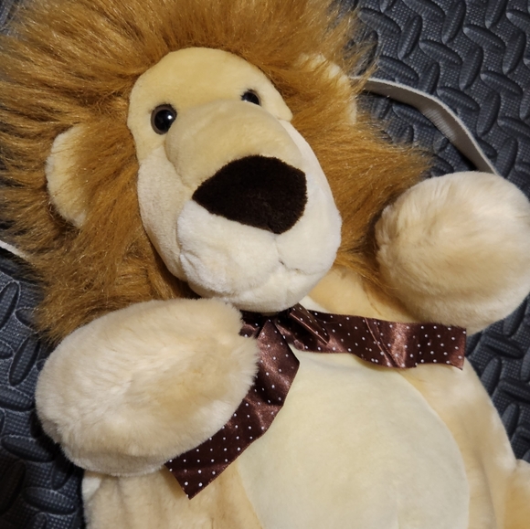 90s Vintage Lion Plush Backpack - Picture 3 of 5